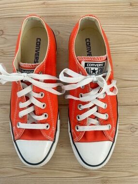 Converse All Star Low Top Sneakers Orange Women’s Size 8